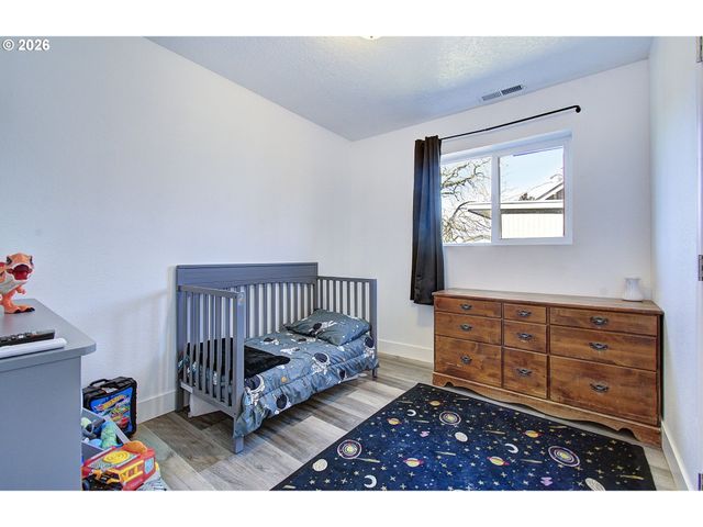 605 MILL St, Kelso, WA 98626