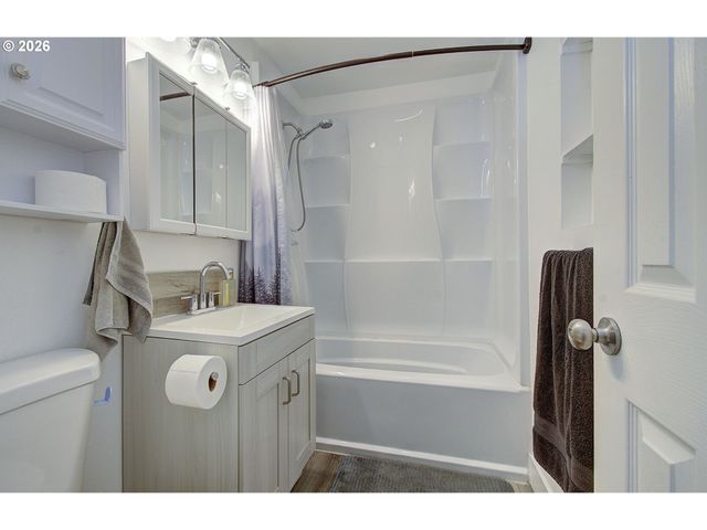 605 MILL St, Kelso, WA 98626