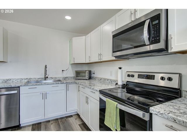605 MILL St, Kelso, WA 98626