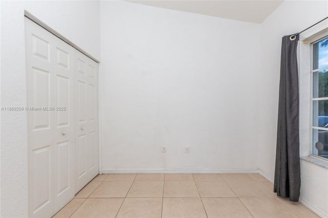 3944 SW 48th Ave, Pembroke Park, FL 33023