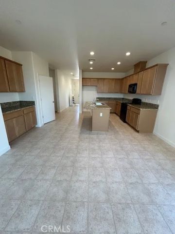 128 Squaw Valley Drive, Merced, CA 95341