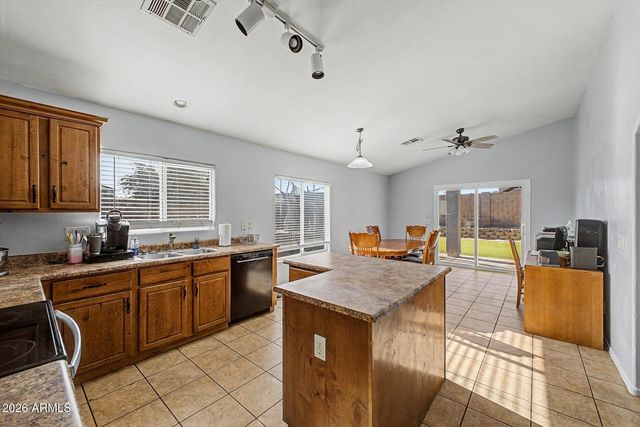 22272 W SHADOW Drive, Buckeye, AZ 85326