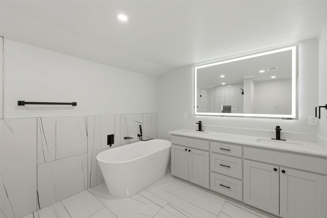 502 Madison Street, Cleburne, TX 76033