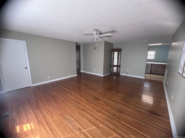 12 Serenity Drive, Little Rock, AR 72205