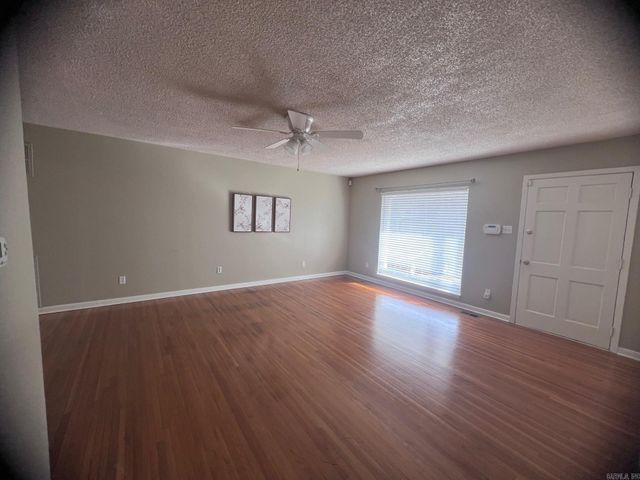 12 Serenity Drive, Little Rock, AR 72205