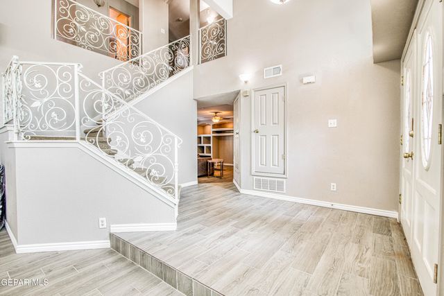 3048 Tierra Nora Drive, El Paso, TX 79938