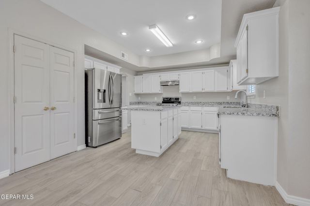 3048 Tierra Nora Drive, El Paso, TX 79938