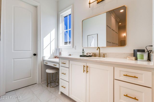 403 Sunshine Rise Drive, Broussard, LA 70518