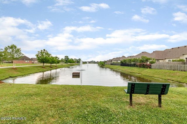 403 Sunshine Rise Drive, Broussard, LA 70518