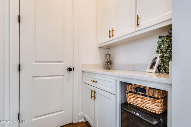 403 Sunshine Rise Drive, Broussard, LA 70518