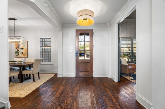 810 Senna Drive, Lantana, TX 76226