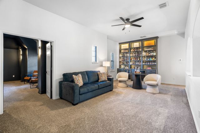 810 Senna Drive, Lantana, TX 76226