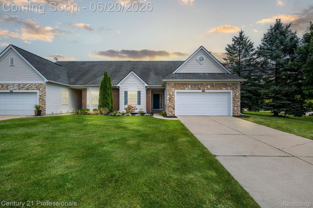 3305 Grove Lane, Auburn Hills, MI 48326
