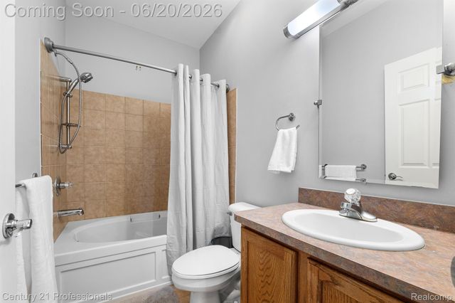 3305 Grove Lane, Auburn Hills, MI 48326