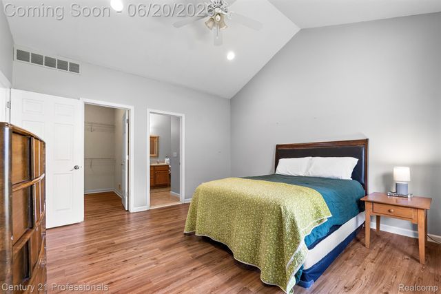 3305 Grove Lane, Auburn Hills, MI 48326