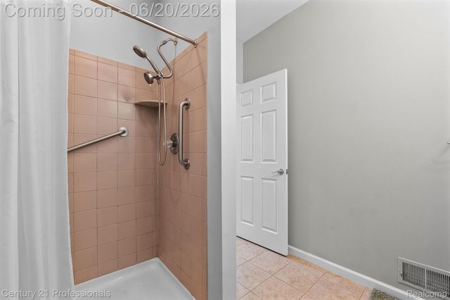 3305 Grove Lane, Auburn Hills, MI 48326