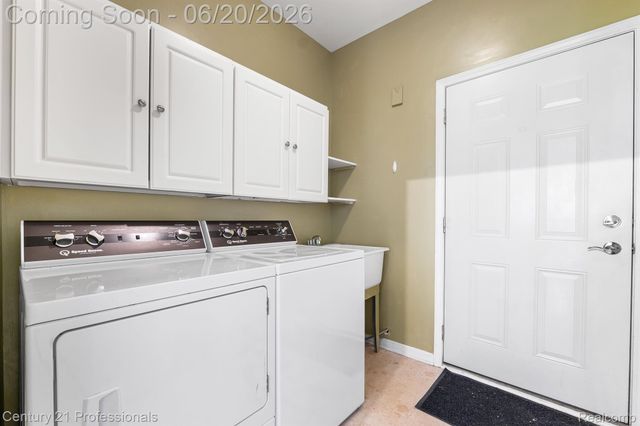 3305 Grove Lane, Auburn Hills, MI 48326