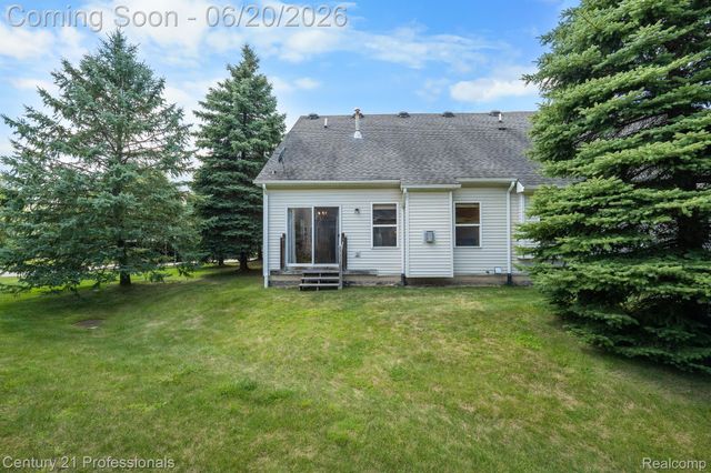 3305 Grove Lane, Auburn Hills, MI 48326