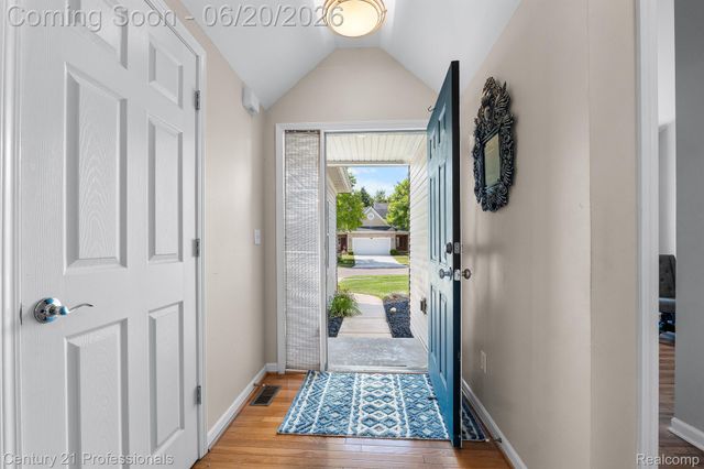 3305 Grove Lane, Auburn Hills, MI 48326