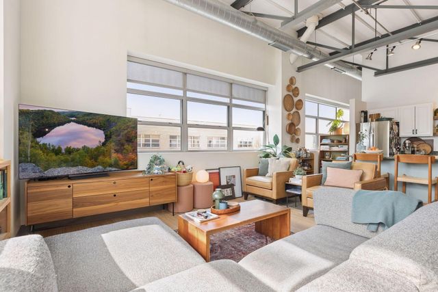 111 E Franklin Avenue 320, Minneapolis, MN 55404