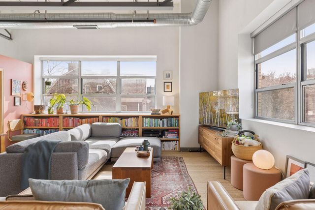 111 E Franklin Avenue 320, Minneapolis, MN 55404