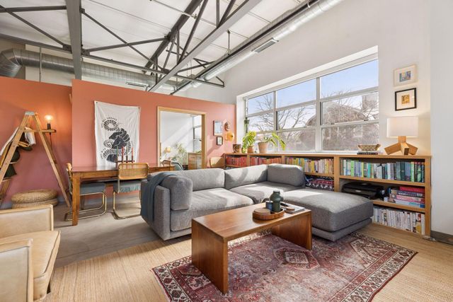 111 E Franklin Avenue 320, Minneapolis, MN 55404