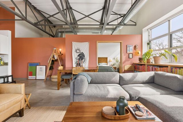 111 E Franklin Avenue 320, Minneapolis, MN 55404