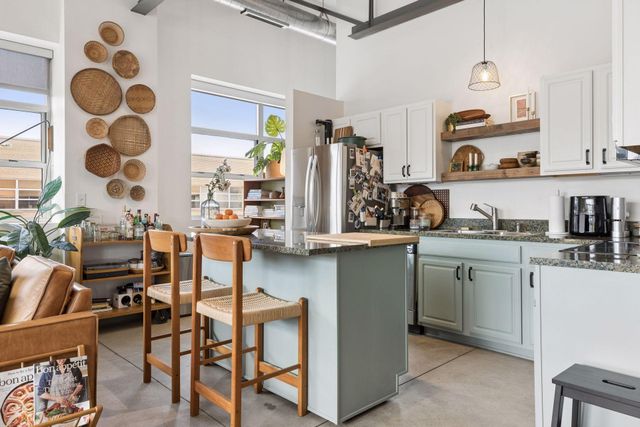 111 E Franklin Avenue 320, Minneapolis, MN 55404