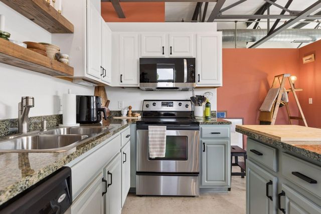 111 E Franklin Avenue 320, Minneapolis, MN 55404