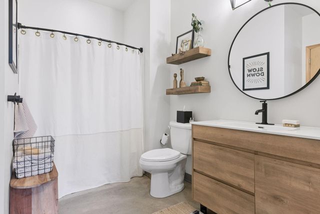 111 E Franklin Avenue 320, Minneapolis, MN 55404