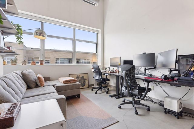 111 E Franklin Avenue 320, Minneapolis, MN 55404