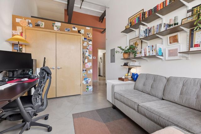 111 E Franklin Avenue 320, Minneapolis, MN 55404