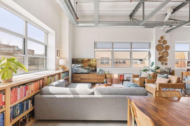 111 E Franklin Avenue 320, Minneapolis, MN 55404