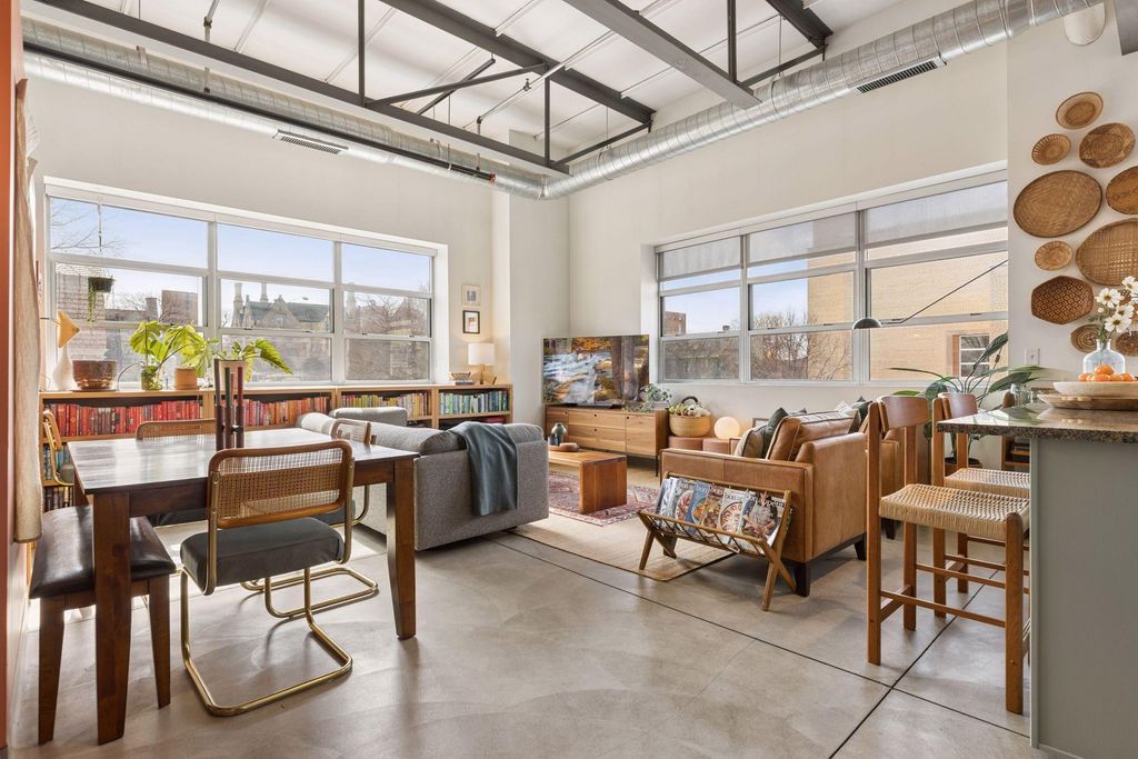 111 E Franklin Avenue 320, Minneapolis, MN 55404