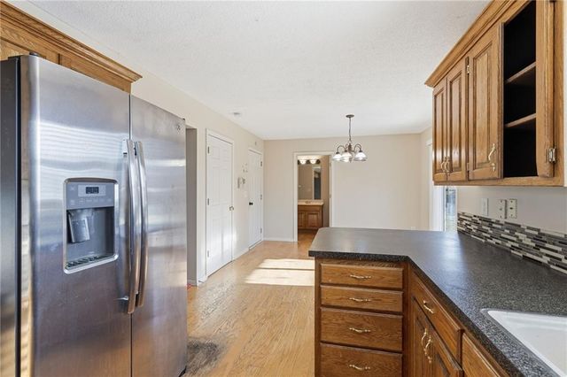 316 Ghost Creek Circle, Gardner, KS 66030