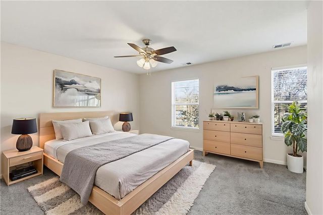 316 Ghost Creek Circle, Gardner, KS 66030