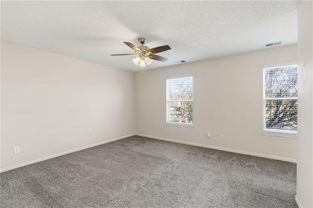 316 Ghost Creek Circle, Gardner, KS 66030