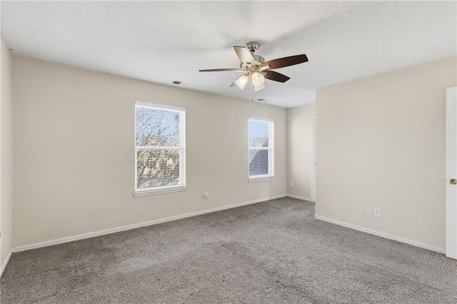 316 Ghost Creek Circle, Gardner, KS 66030