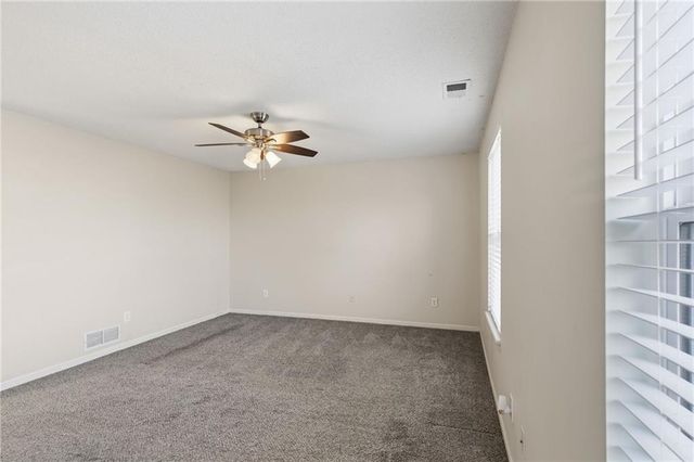 316 Ghost Creek Circle, Gardner, KS 66030