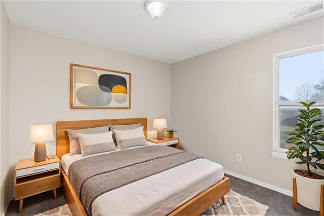 316 Ghost Creek Circle, Gardner, KS 66030