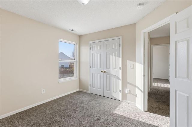 316 Ghost Creek Circle, Gardner, KS 66030