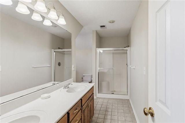 316 Ghost Creek Circle, Gardner, KS 66030