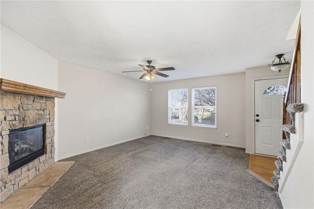 316 Ghost Creek Circle, Gardner, KS 66030