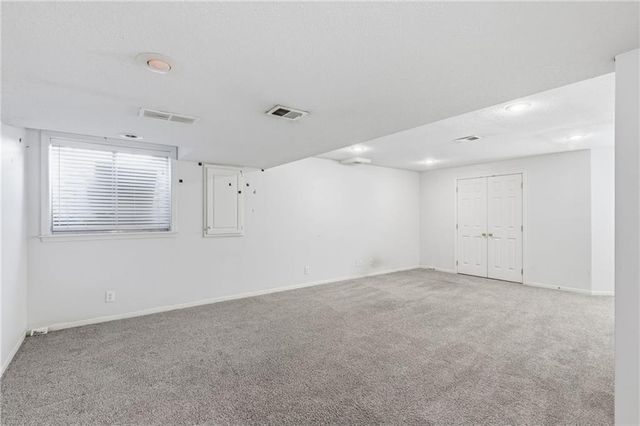 316 Ghost Creek Circle, Gardner, KS 66030