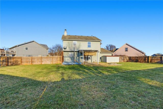 316 Ghost Creek Circle, Gardner, KS 66030