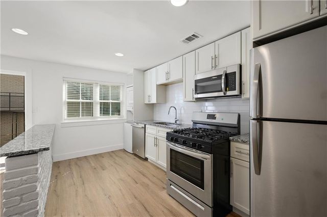 880 Saint Charles Avenue NE, Atlanta, GA 30306
