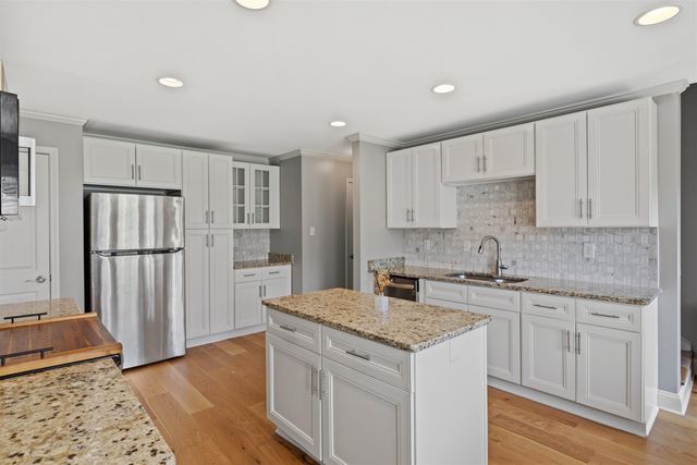 1308 RIVER RIDGE DR, Collierville, TN 38017