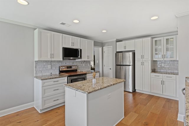 1308 RIVER RIDGE DR, Collierville, TN 38017