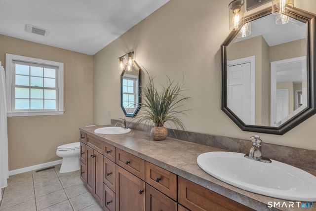14 Ryan Drive, Ellington, CT 06029