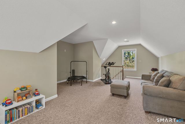14 Ryan Drive, Ellington, CT 06029